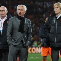 Jangan Arogan, Belanda