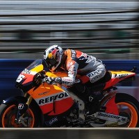Pedrosa Juara di Kandang Spies