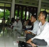 Ojeker pun Ikut Pesantren Kilat