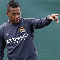 Usai Ibra, Milan Bidik Robinho