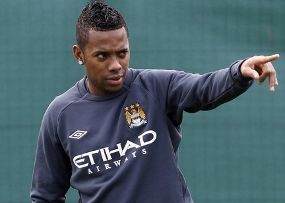 Milan Daratkan Robinho