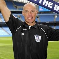 Kala Webb Memimpin Laga Amal