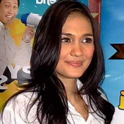 Ultah ke-10 Peterpan, Luna Maya Ucapkan I Love U Untuk Ariel