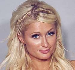 Paris Hilton Sembunyikan Kokain di Vagina?