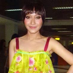 Rini Idol: Jatuh Cinta Itu Tidak Mudah