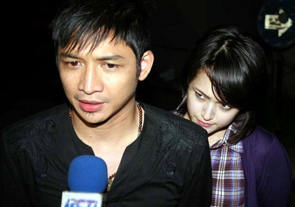 Pasha Ungu dan Kekasih Barunya