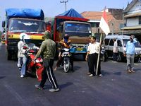 Korban Lumpur Blokir Jalan Raya Porong
