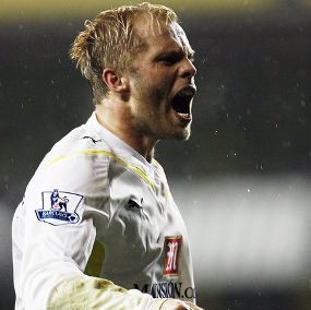 Stoke Dapatkan Gudjohnsen 