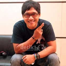 Nugie Tunjukkan Rasa Nasionalisme dengan Karya