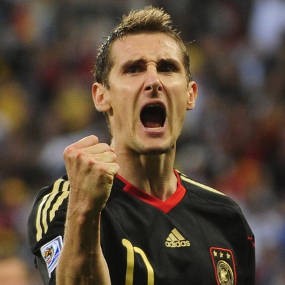 Klose Targetkan Tampil di Piala Dunia 2014