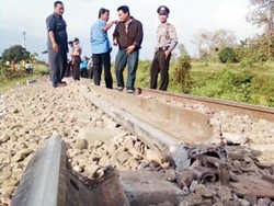 Lintasan Rel KA se Jatim Akan DIjaga 120 Brimob