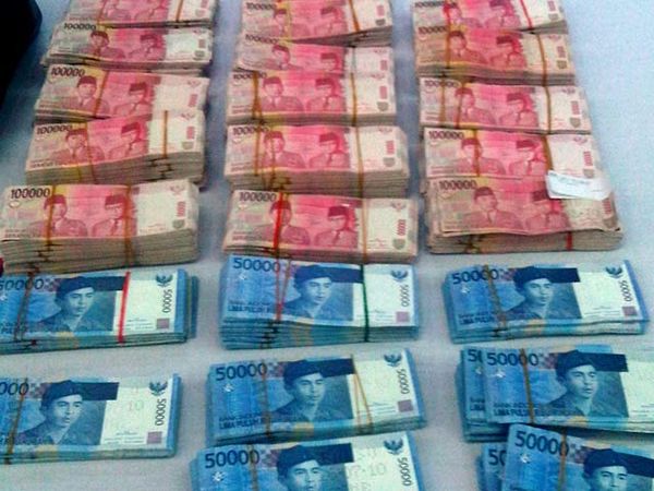 58 Ribu Lembar Uang Palsu Disita