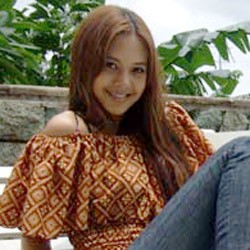 Datangi KPAI, Aurelie Moeremans Kembali Harmonis dengan Sang Ibu