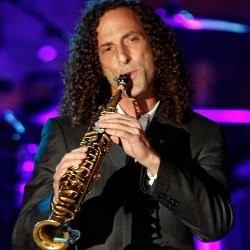 Kenny G Berharap Ajak Robin Thicke ke Jakarta