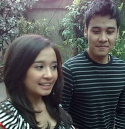 Laudya Chintya Bella Nikmat Beribadah Bareng Pacar