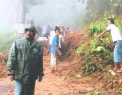 Pemudik Diimbau Waspada Longsor di Jalur Selatan Lumajang