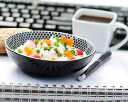 5 Makanan Pembangkit Konsentrasi Kerja