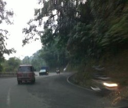 Hati-hati Lingkar Cadas Pangeran Licin