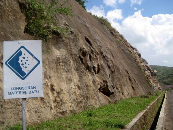 Tetap Waspada di Lingkar Nagreg