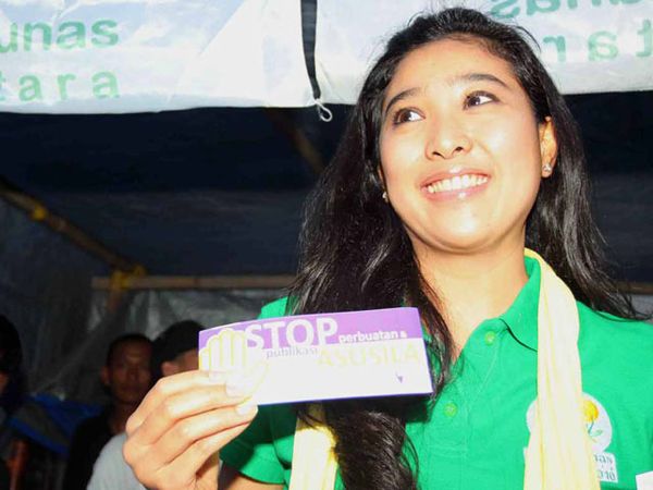 Olivia Zalianty Stop Perbuatan Asusila