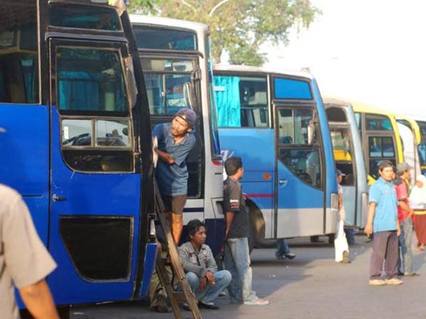 Penumpang Terminal Purabaya Bungurasih Meningkat