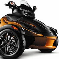 Motor Roda Tiga CanAm Spyder Terbaru