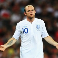 Rooney Disamakan dengan Oezil