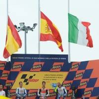 Para Pembalap MotoGP Berduka untuk Tomizawa