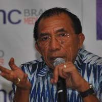 Max Sopacua Diperiksa KPK Soal Rontgen Portable di Kemenkes