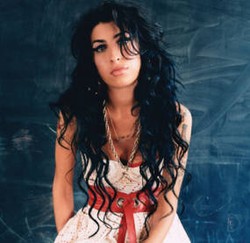 Kisah Cinta Amy Winehouse Kandas Lagi