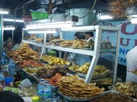 Berburu Nasi Kapau Kramat Raya