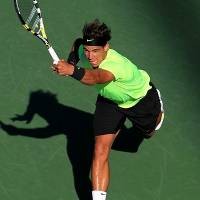 Nadal Pimpin Invasi Spanyol