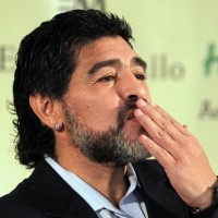 Maradona, Ultah ke-50 & Utang Pajak