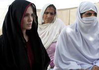  Angelina Jolie Kunjungi Pakistan