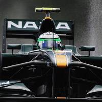 Mesin Lotus Samai Red Bull?