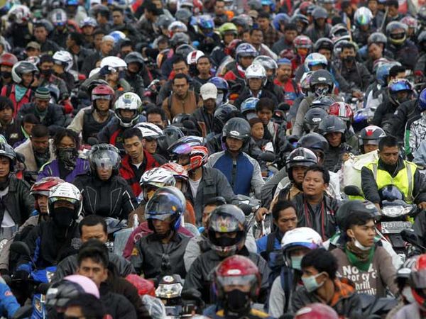 Pemotor Kuasai Karawang