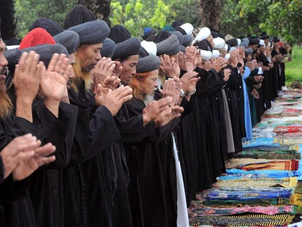 Jamaah An-Nadzir Salat Idul Fitri Jamaah An-Nadzir Salat Idul Fitri