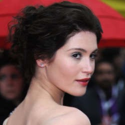 Ridley Scott Inginkan Gemma Arterton di Prekuel Alien