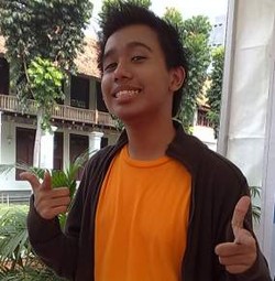 Ditinggal Pembantu Mudik, Joshua Timbun Makanan