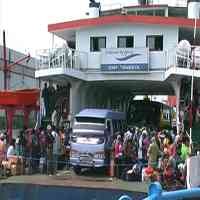Dermaga Ujung Dipadati Pemudik
