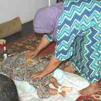 Keluarga Histeris Sambut Jenazah 4 Korban Kecelakaan di Mojokerto