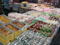 Pilih-pilih Kue MurMer, Yuk!