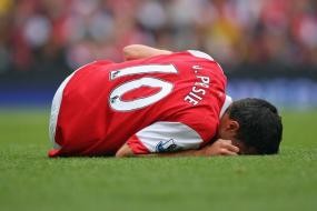 Van Persie Absen Lebih Lama