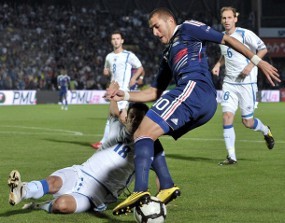 Prancis Taklukkan Bosnia 2-0