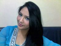 Audy Item Bermata Biru
