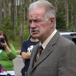 Pastor Jones Batalkan Pembakaran Alquran