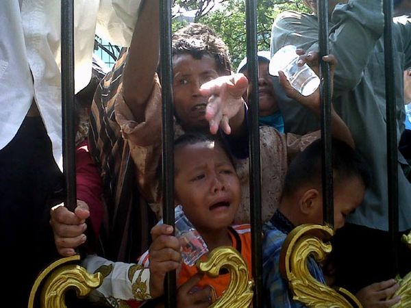 Berdesakan Demi Bertemu SBY