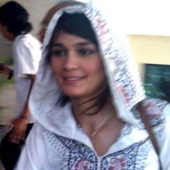 Didampingi Pengacara, Luna Maya Berlebaran dengan Ariel