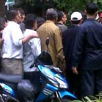 Mengaku Wartawan, Puluhan Orang Rebutan THR di Komplek Menteri