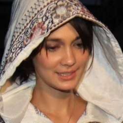 Usai Jenguk Ariel, Luna Maya Dikawal Brimob Bersenjata Lengkap